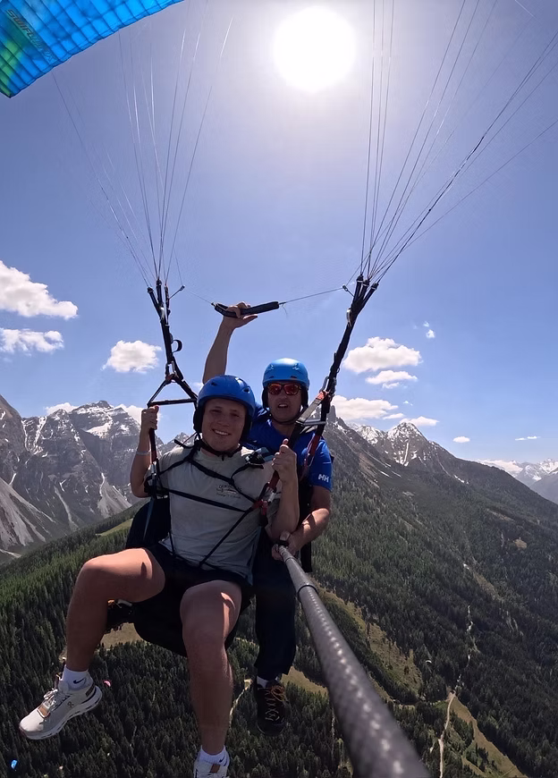 Paragliding FIJI